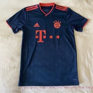 FC Bayern Munich Champions League 19/20 kit  Joshua Kimmich (#32). Size Small